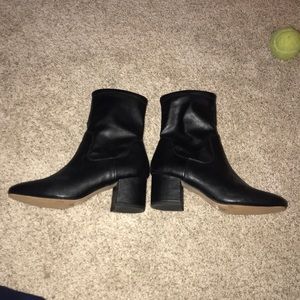 High heel boots